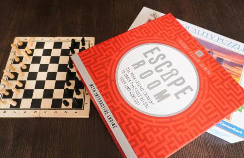 Spacious 3BR Weekend Getaway Home Near Etihad and Coop Live - Free Parking! - Foto 30