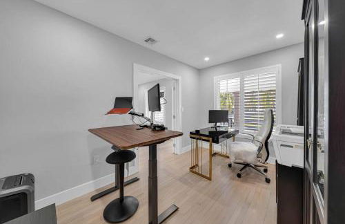 Casa la Miami - Central location Villa with Pool & Gym - Photo 4