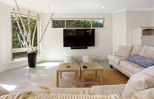 Breathtaking Views of the Pacific Ocean Rooftop Balcony Gourmet Kitchen and Hot Tub overlooking Golf Course - Foto 8