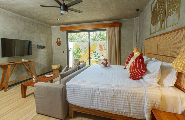 Spacious Apartment With Terrace and Rooftop Pool - Photo 18