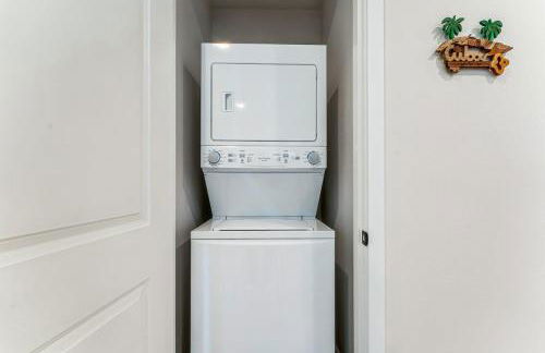 World Travel without leaving PDX - Foto 18