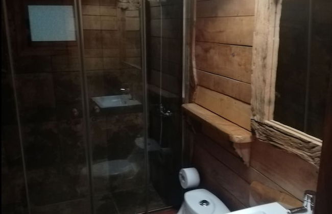 Cabaña Rústica 2 Maravillosa,con Troncos Nativos, con Orilla de Río Trancura - Photo 24