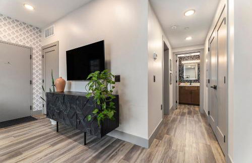 Brand New Condo in the Heart of Traverse City! - Foto 17