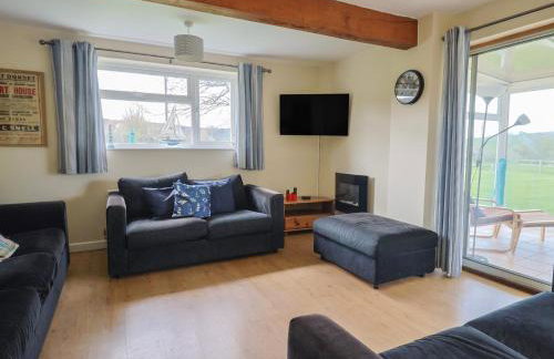 Court House Farmhouse - Photo 10