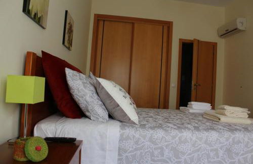 Charming Luz House - T2 apartment with jacuzzi - Foto 31