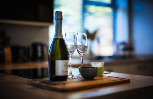 Home from home - Photo 13