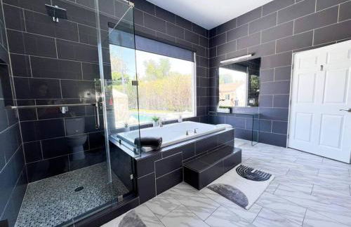 Luxury Oasis in Central Valley w Pool & Spa Topeka - Foto 42