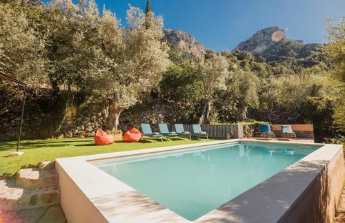 Villa renovada vista al mar y piscina climatizada - Foto 1