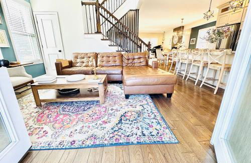 French Provincial with Grand Piano- Steps from DC - Foto 31