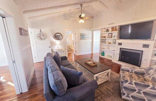 One-of-a-kindBeach, Village, Dock & Private Pool! - Foto 19