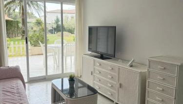 2nda linea con piscina en Miami Platja - Foto 4