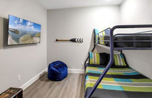 Luxurious Family-friendly Oasis with Laguna Views - Foto 24