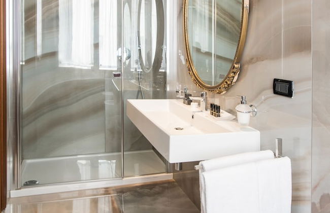 Locanda Leon Bianco on the Grand Canal - Photo 43