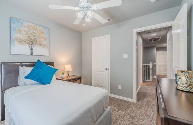 Luxury Townhome Collection GrandPrairie - Foto 17