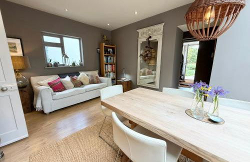 Tranquil Seaside Cottage by NewFo - Photo 46