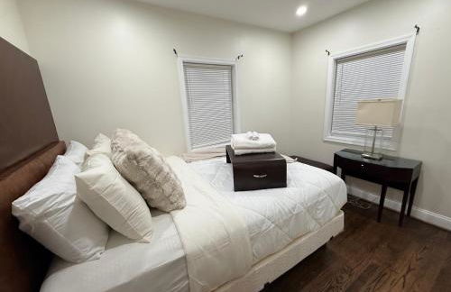 Spacious 5 bedroom single family home sleeps 12 with driveway near DC - Foto 5