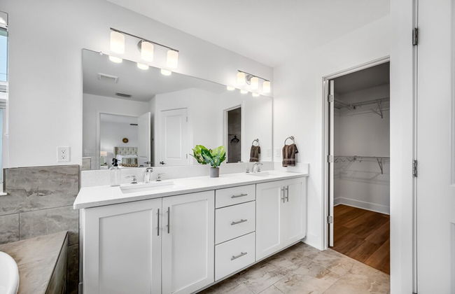 Luxury Home w Heated Pool, Gym, Playground & More! - Foto 28