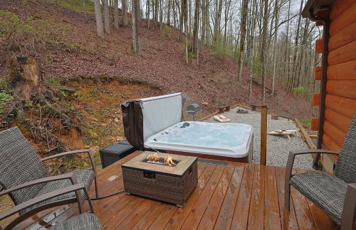 2BR Fishing Cabin w Fire Pit, Hot Tub, EV Charger - Foto 47
