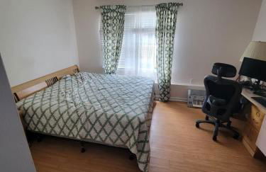 Great 4BR Home Near Emerald Pointe & Downtown - Foto 52