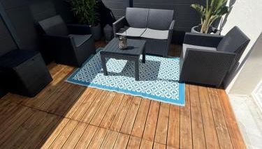 Logement avec terrasse et parking - Photo 3