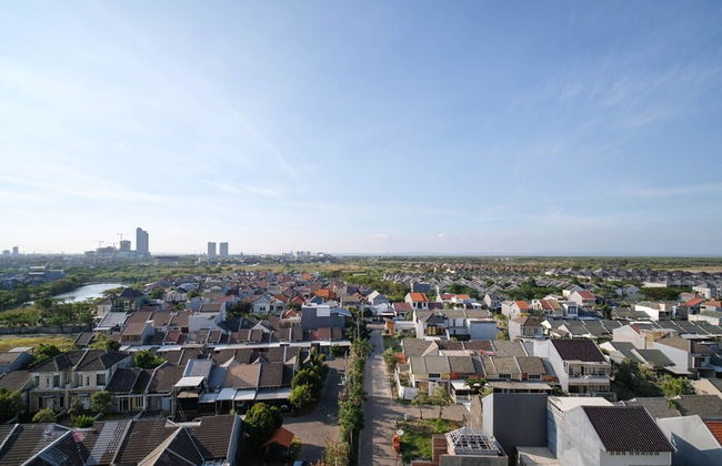 Simple And Homey 2Br At Dian Regency Apartment - Photo 19