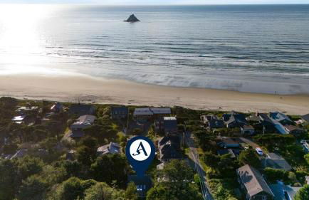 Royal Canoe by Avantstay Walk to the Shore + Private Yard - Foto 8