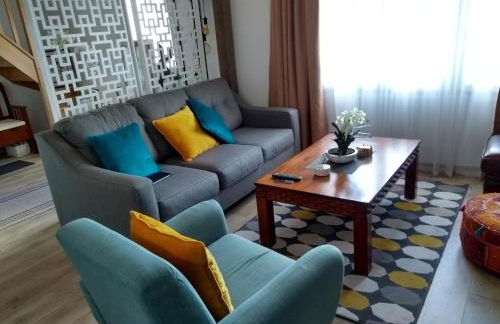 10km to Disneyland - Terrace Parking & Sleeps 4 - Foto 18