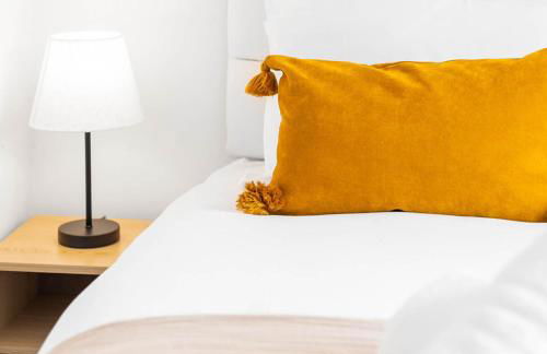 Modern Two Bed House - Garden - Parking - Smart TV - 2GMS - Foto 14