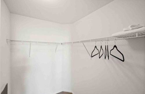 COZY 2BR/2BA ! 5MINtoDisney ! AngelStadium!HondaCenter - Photo 21