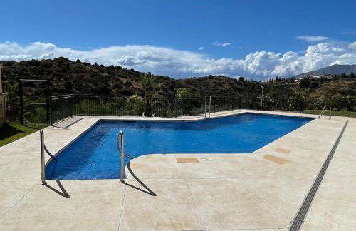 4New, 2 bed 2 bath Apartment Built 2024 with Community Pool and local beach - Photo 3