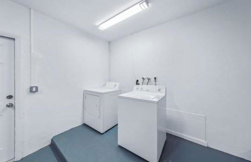 SUN VILLA Heated Pool Near Hard Rock & Beach - Foto 32