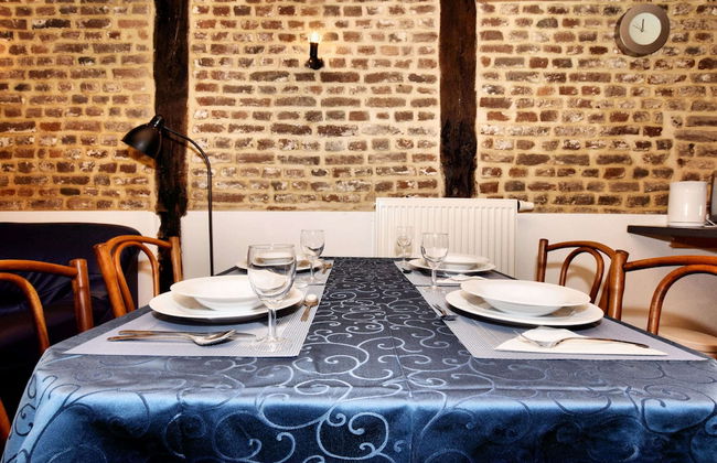 Nice Apartments in a Monumental Square Farm - Photo 12