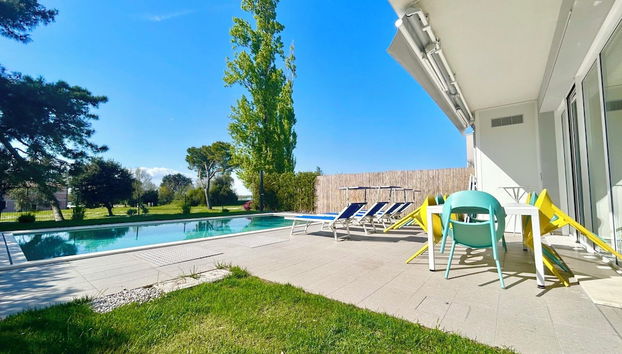 Golden Hour Retreat Lagoon View Villa With Pool - Foto 2, Imagen principal