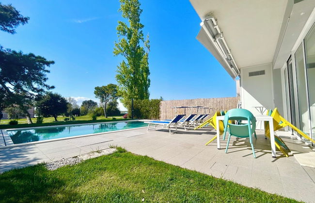 Golden Hour Retreat Lagoon View Villa With Pool - Photo 1