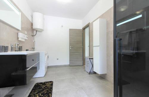 Wonderful villa wit pool surrounded by nature, high level of privacy a few minutes to the beach and town center by car by WiiBuk - Foto 39