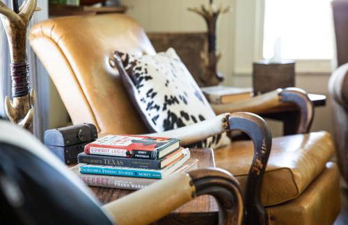 Stay on a 350-acre Cattle Ranch! Brazos River! Tubing! Petting zoo! - Foto 17