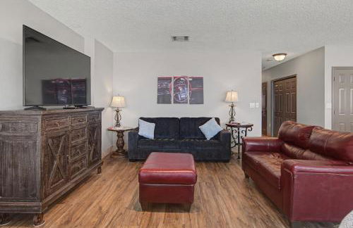 Shop and Dine Fort Worth Condo with Racetrack Views! - Photo 9