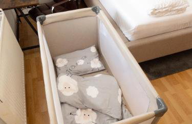 FEWO-LAVEES moderne zentrale FeWo nahe OMV Wacker Kliniken Burg -Eigener Eingang-Schlüsselloser Check in - Foto 9