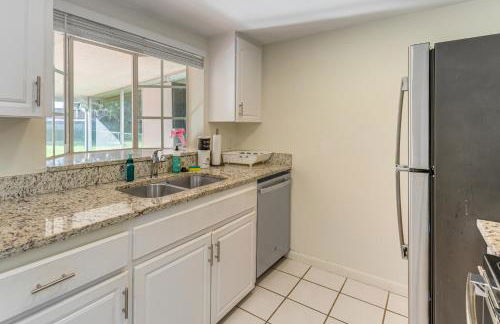 Gateway to Orlando Theme Parks! Home with Large Yard - Photo 9