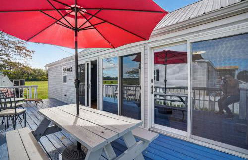 Welcome to Hokie Haven by the Bay - where Chesapeake sunsets meet Hokie spirit. - Foto 24