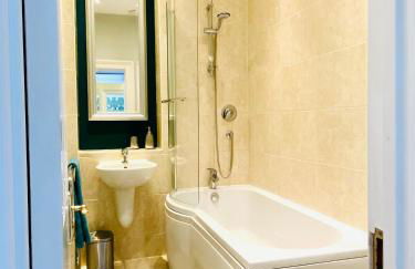 Clarendon View, Historic Apartment with Sea Views - Foto 17