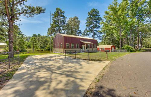 Quitman Lakefront Cabin w/ Screened Porch & Grill! - Foto 27