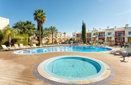 Host Wise - Deluxe Spacious House with Terrace & Jacuzzi - Foto 8