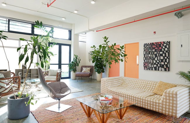 w Beautiful Loft in Santa Ana - Photo 27