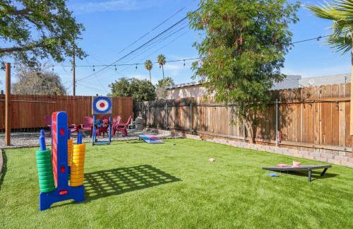 Sleeps 12 - Hot Tub - Pool - Game Room & Fire Pit! - Foto 26