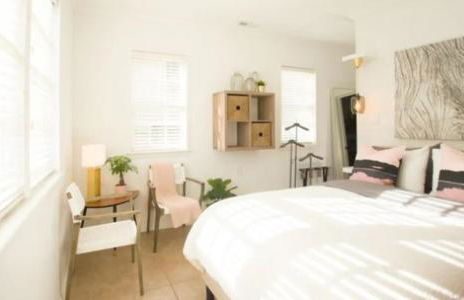 Stylish Downtown Cottage - Prime Historic Location - Foto 13