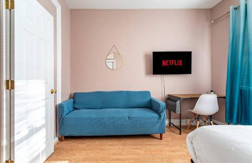 City Outside Serenity Inside: 2B1B NYC - 40 Min - Photo 5