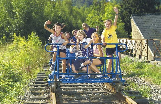 Nicely Furnished Bungalow with Fireplace near Maas - Foto 11