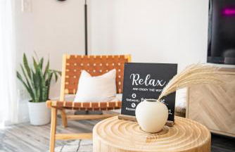 Lux 3 bedroom townhouse 1 block from the beach - Photo 8