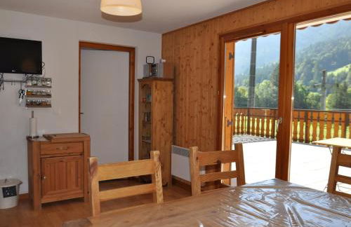 Appartement RDC avec 2 chambres et grande terrasse sud - FR-1-692-26 - Foto 2